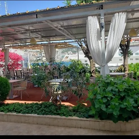 بيت ضيافة Fjora